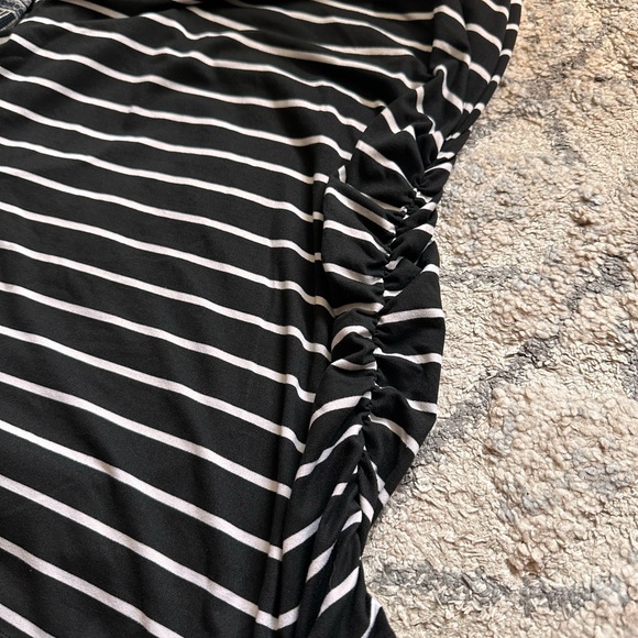 Maternity tops ✨☀️ - Picture 2 of 9